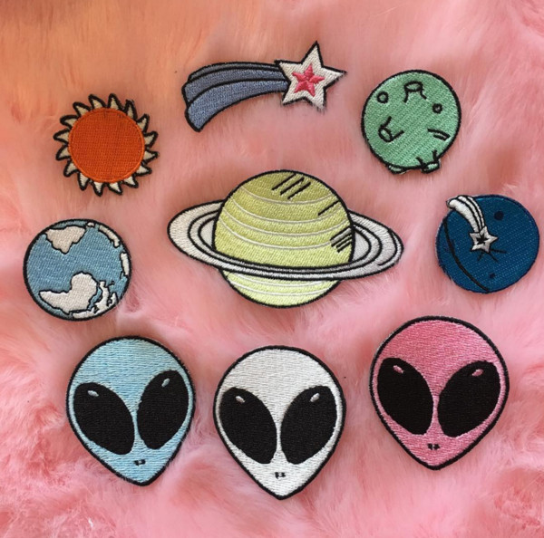 Aesthetic Pins
 KOKO MINI SOLAR ALIEN PATCH SET – kokopiecoco