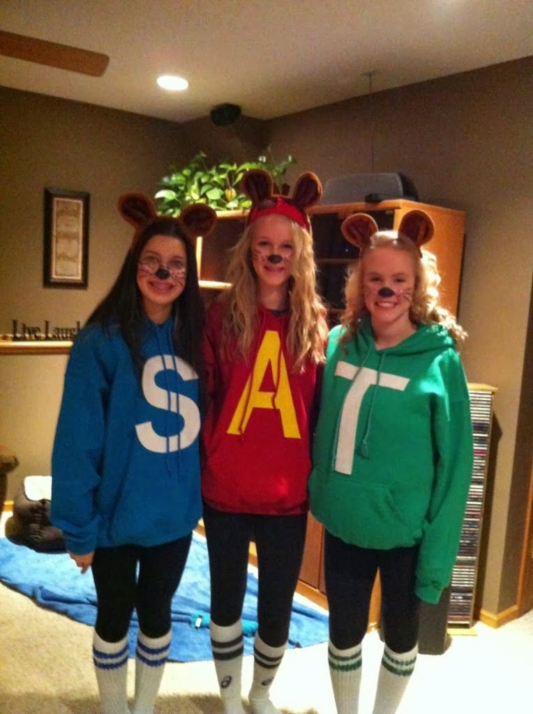 Alvin And The Chipmunks DIY Costume
 Homemade Alvin And The Chipmunks Costumes – Homemade Ftempo