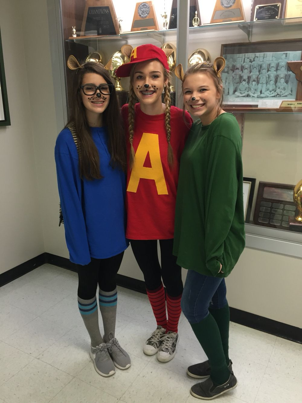 Alvin And The Chipmunks DIY Costume
 Alvin and the Chipmunks simon alvin theodore