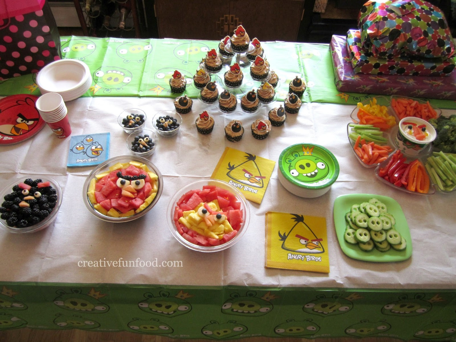 Angry Birds Party Food Ideas
 Creative Food Angry Birds Birthday Party Ideas