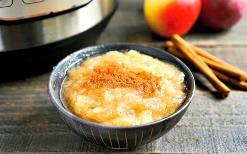 Applesauce Recipe Instant Pot
 Instant Pot Applesauce The Easiest Homemade Applesauce