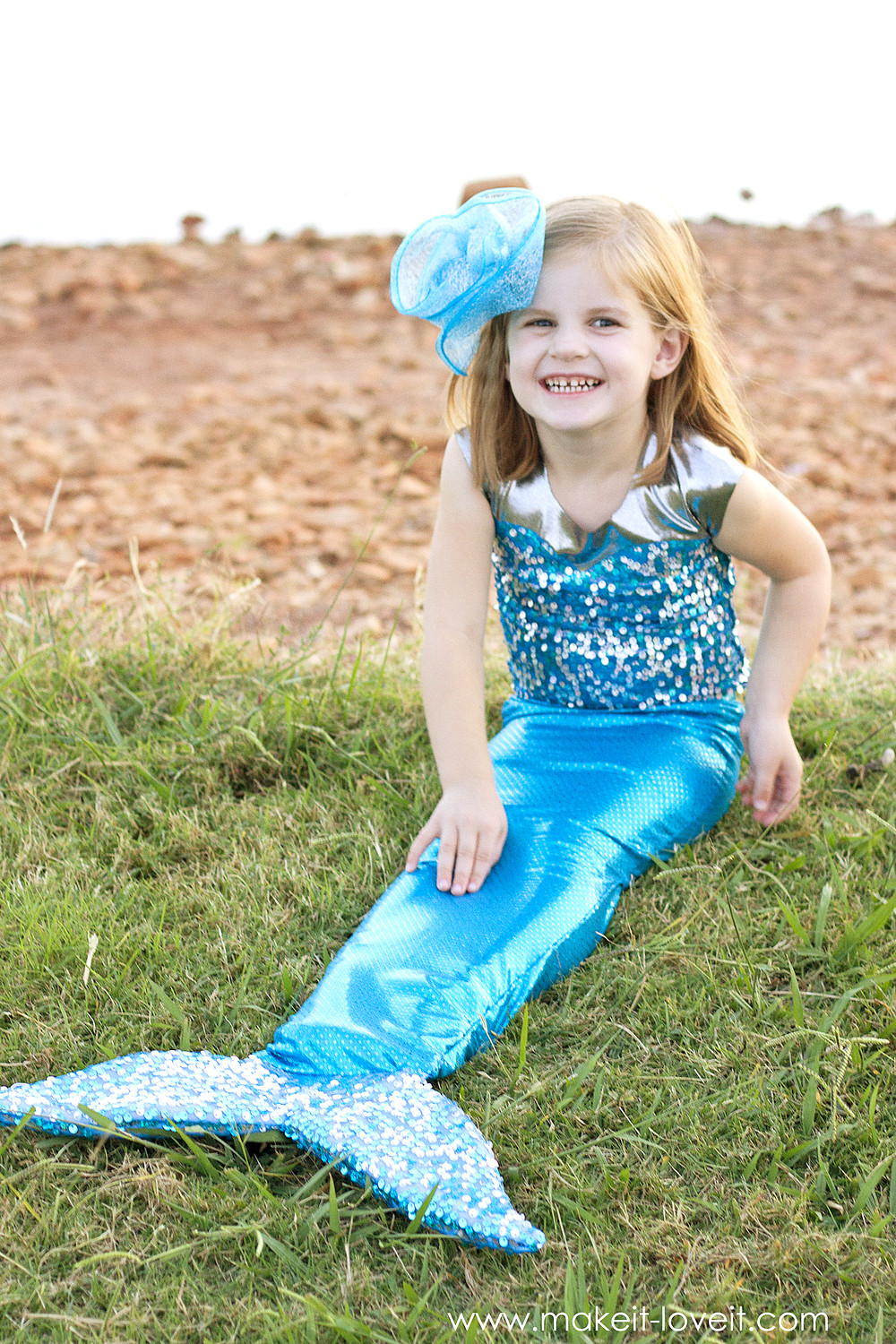 Ariel Costume DIY
 DIY Mermaid Costume with a REPOSITIONABLE Fin