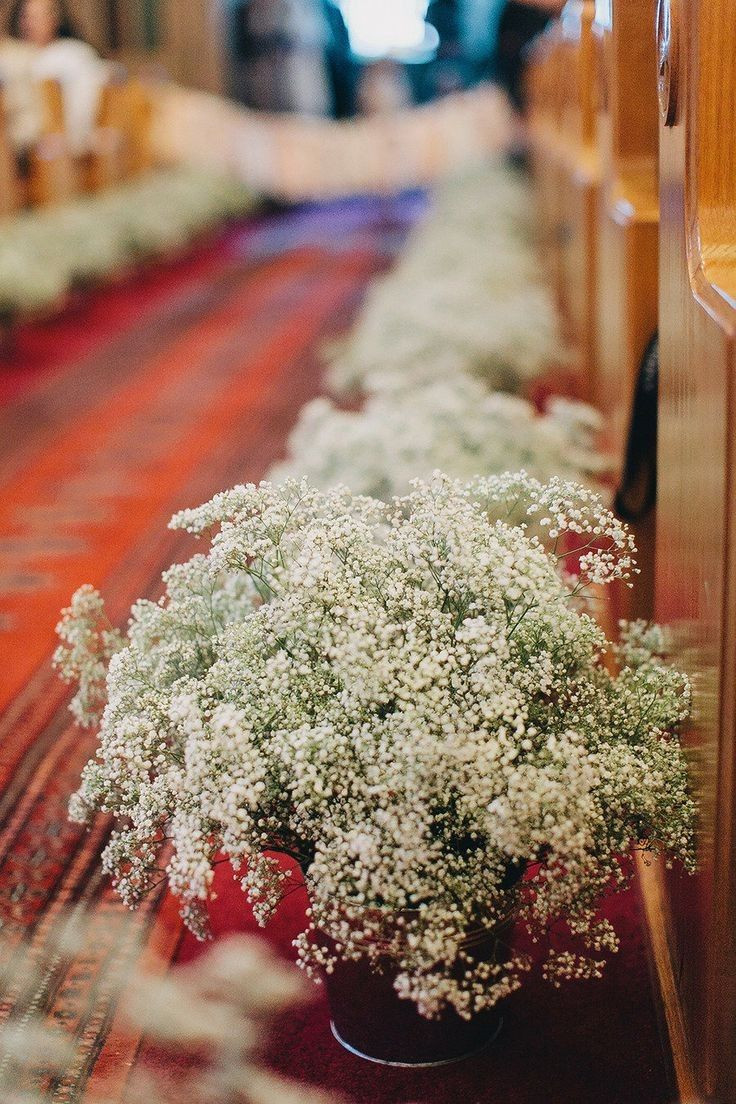 Baby Breath Wedding Decor
 25 Romantic Winter Wedding Aisle Décor Ideas