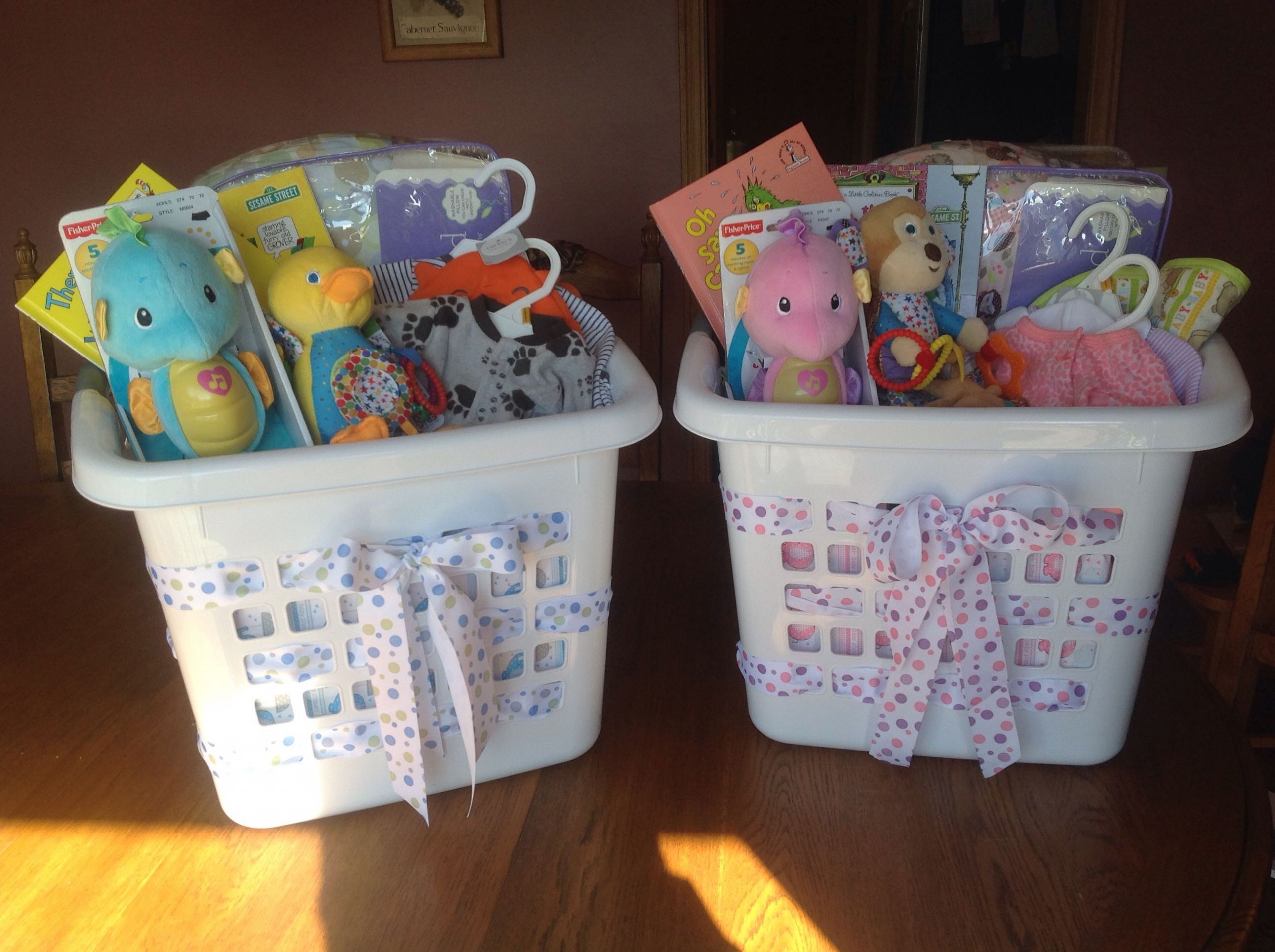 Baby Gift Bag Ideas
 Use laundry basket as "Gift Bag" for Baby Shower ts I