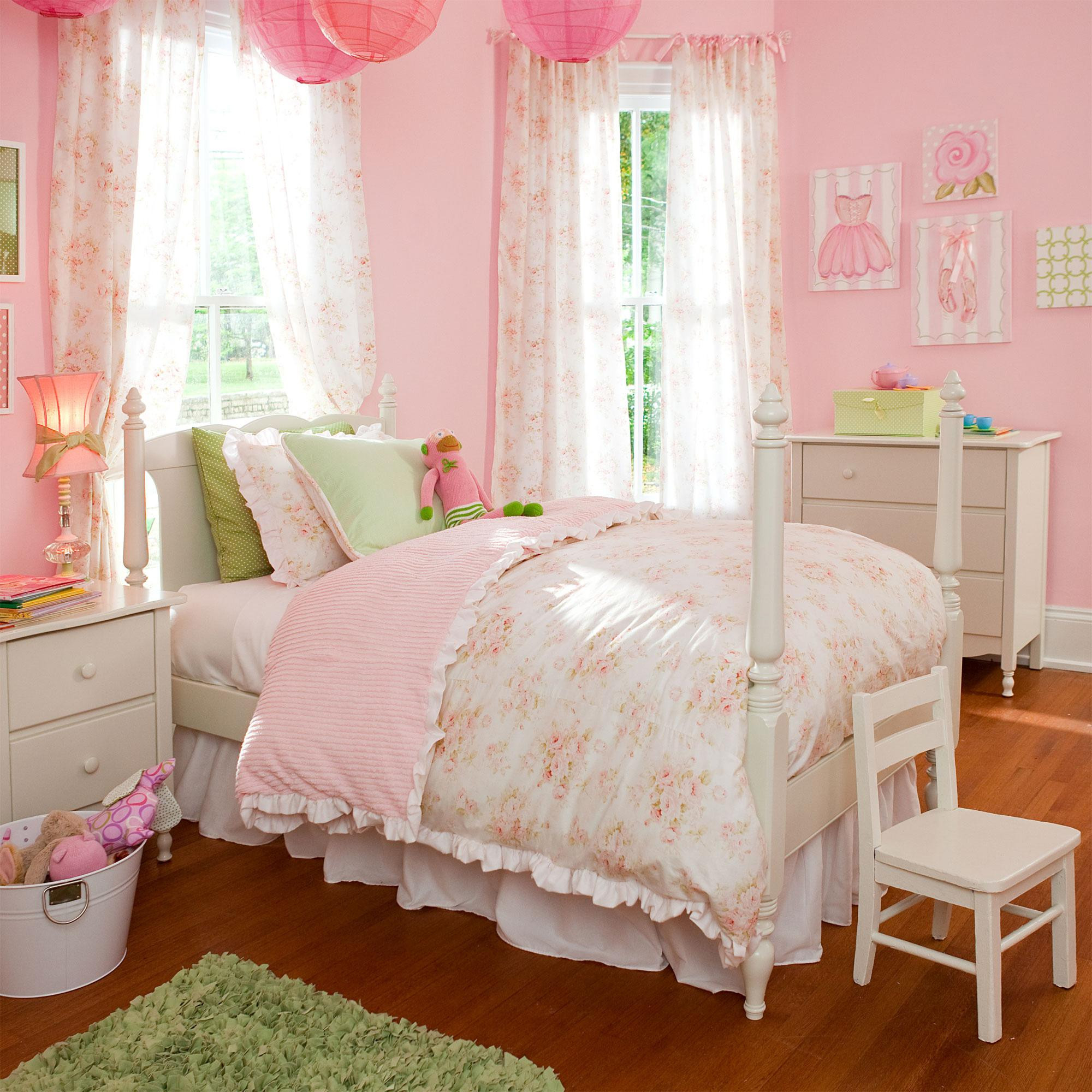 Baby Girl Bedroom
 Shabby Chenille Kids Bedding