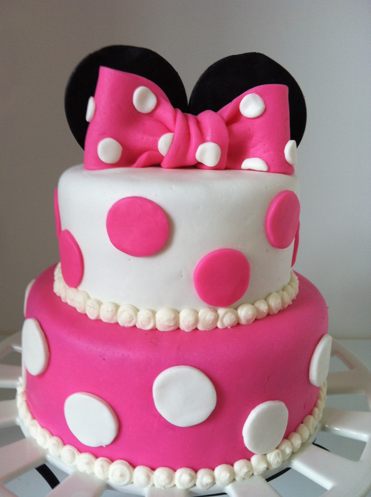 Baby Girl Birthday Cake
 Birthday Cakes for Girls Make Surprise with Adorable Design
