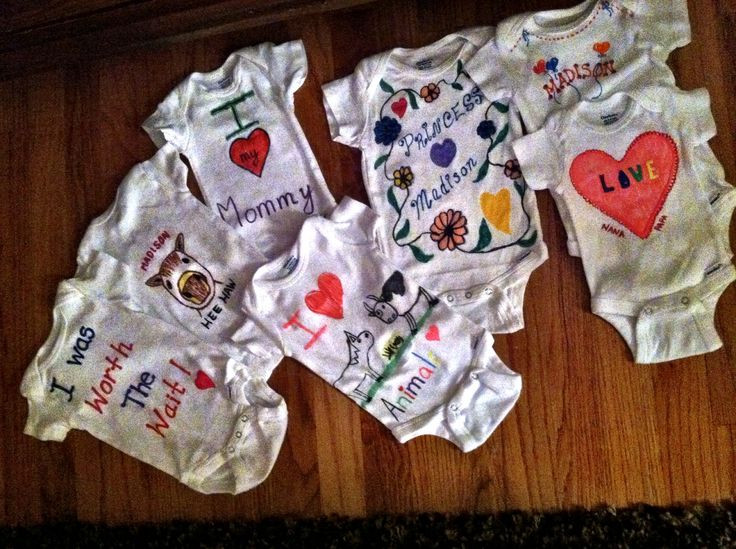 Baby Onesie Ideas For Decorating
 Baby shower Decorated onesies ize