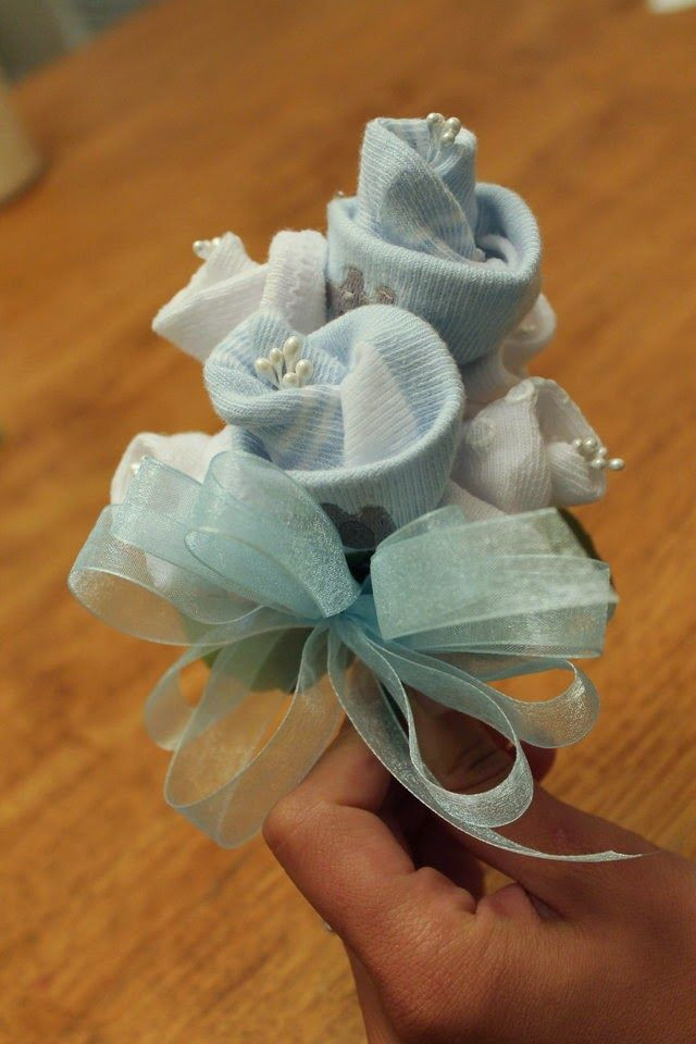 Baby Shower Corsage DIY
 How To Baby Sock Corsage