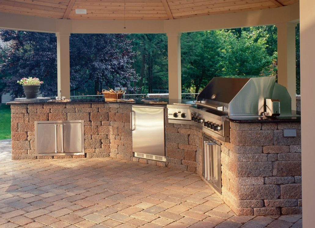 Backyard Built In Grill
 Built In Outdoor Grill Design Ideas & Inspiration from Belgard