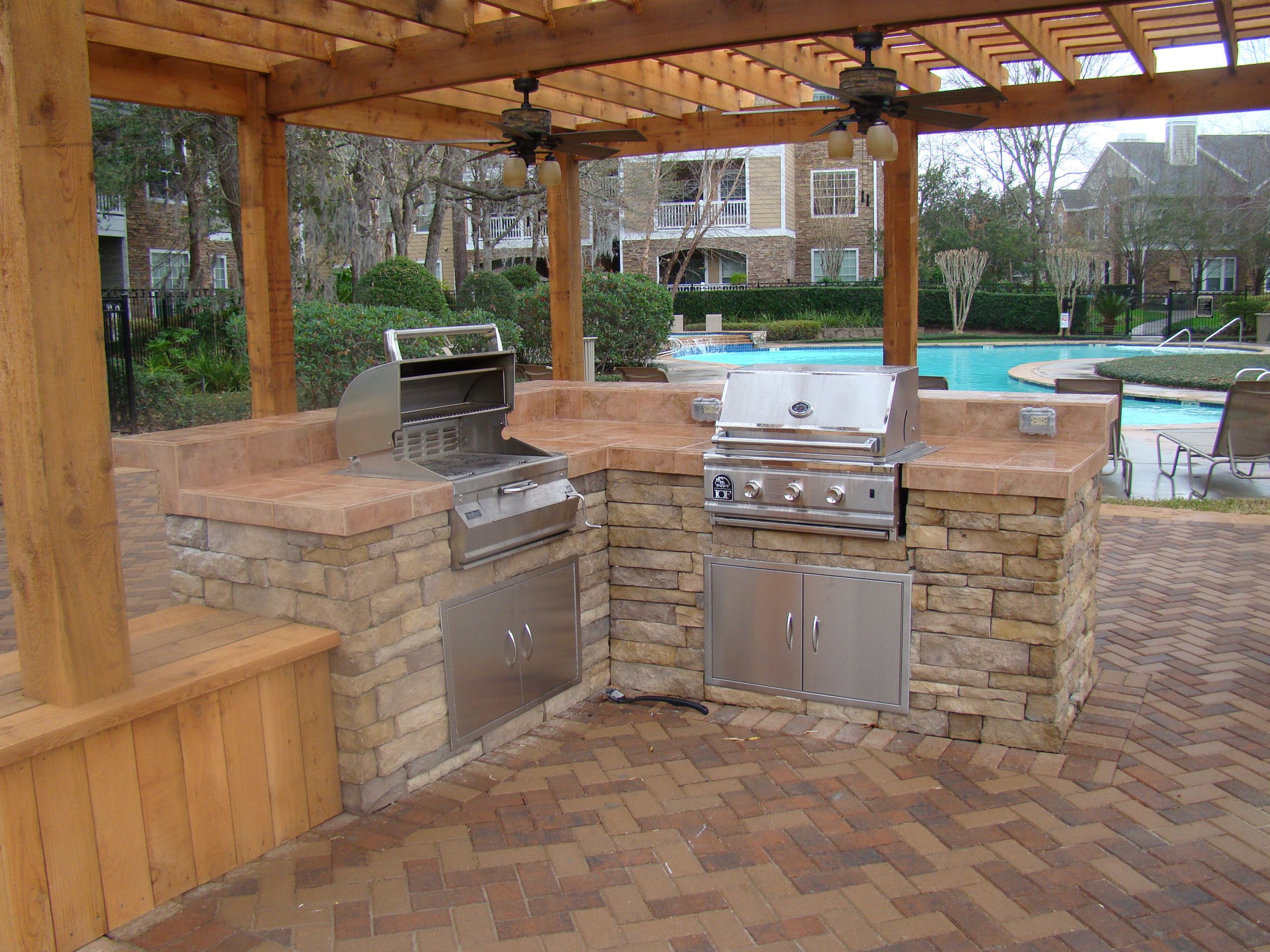 Backyard Built In Grill
 Bull Grills