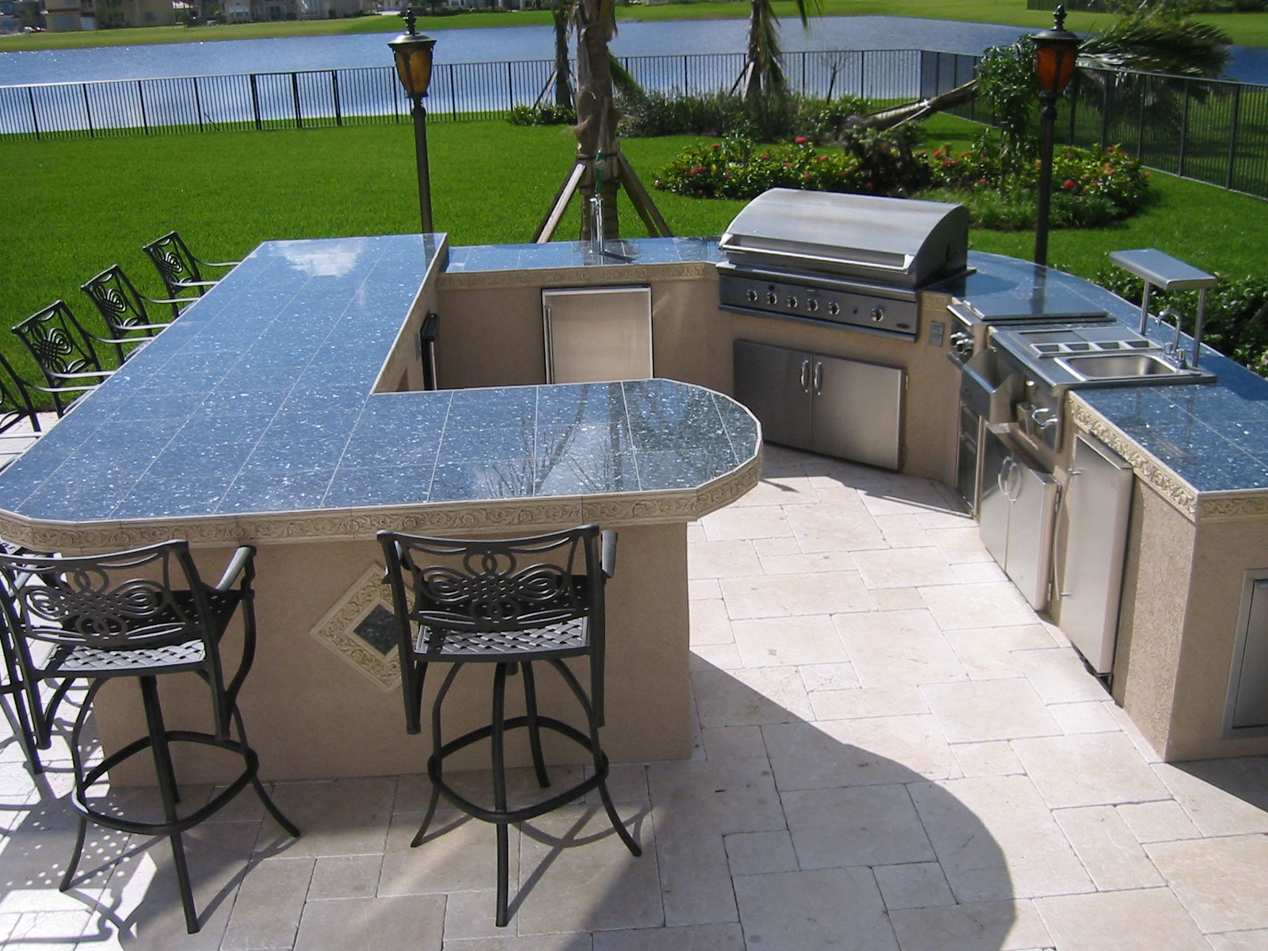 Backyard Built In Grill
 Outdoor Kitchen Design