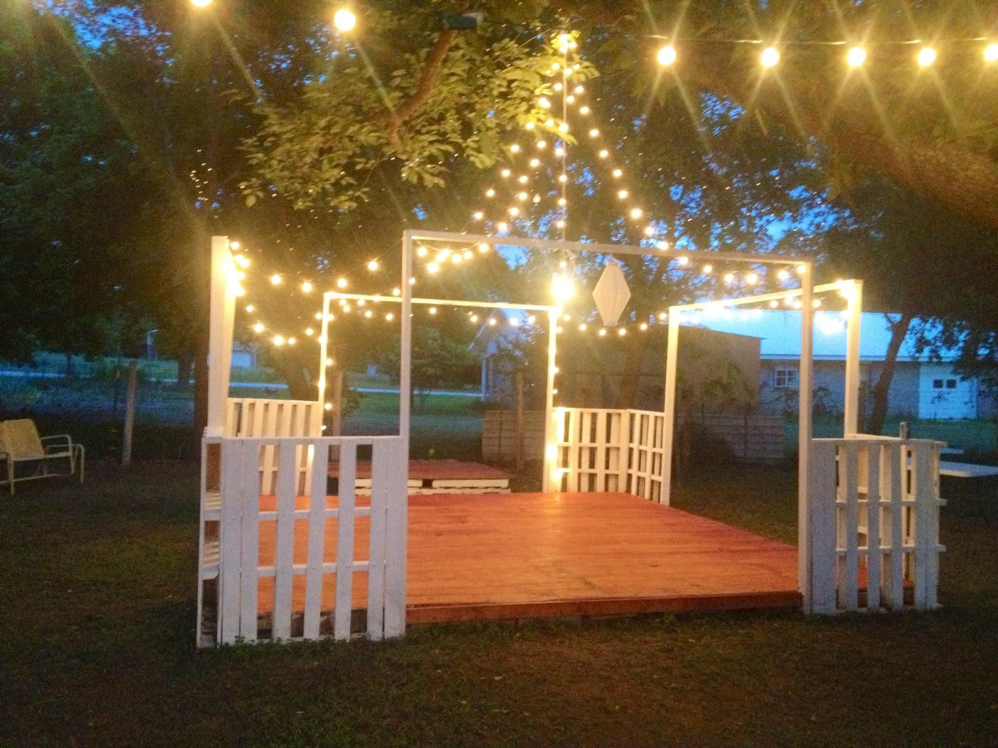Backyard Dance Floor
 Dance floor for my wedding made of pallets Awesome