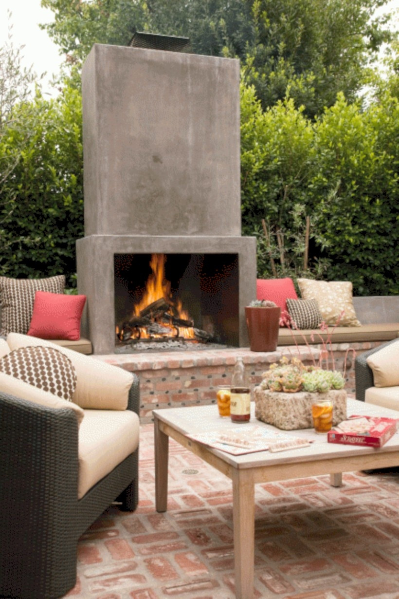 Backyard Fireplace Ideas
 37 DIY Outdoor Fireplace and Fire pit Ideas GODIYGO