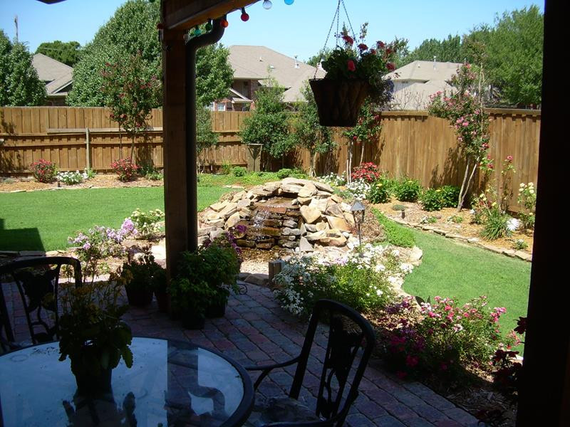 Backyard Landscape Photo
 19 Backyards with Amazing Landscaping