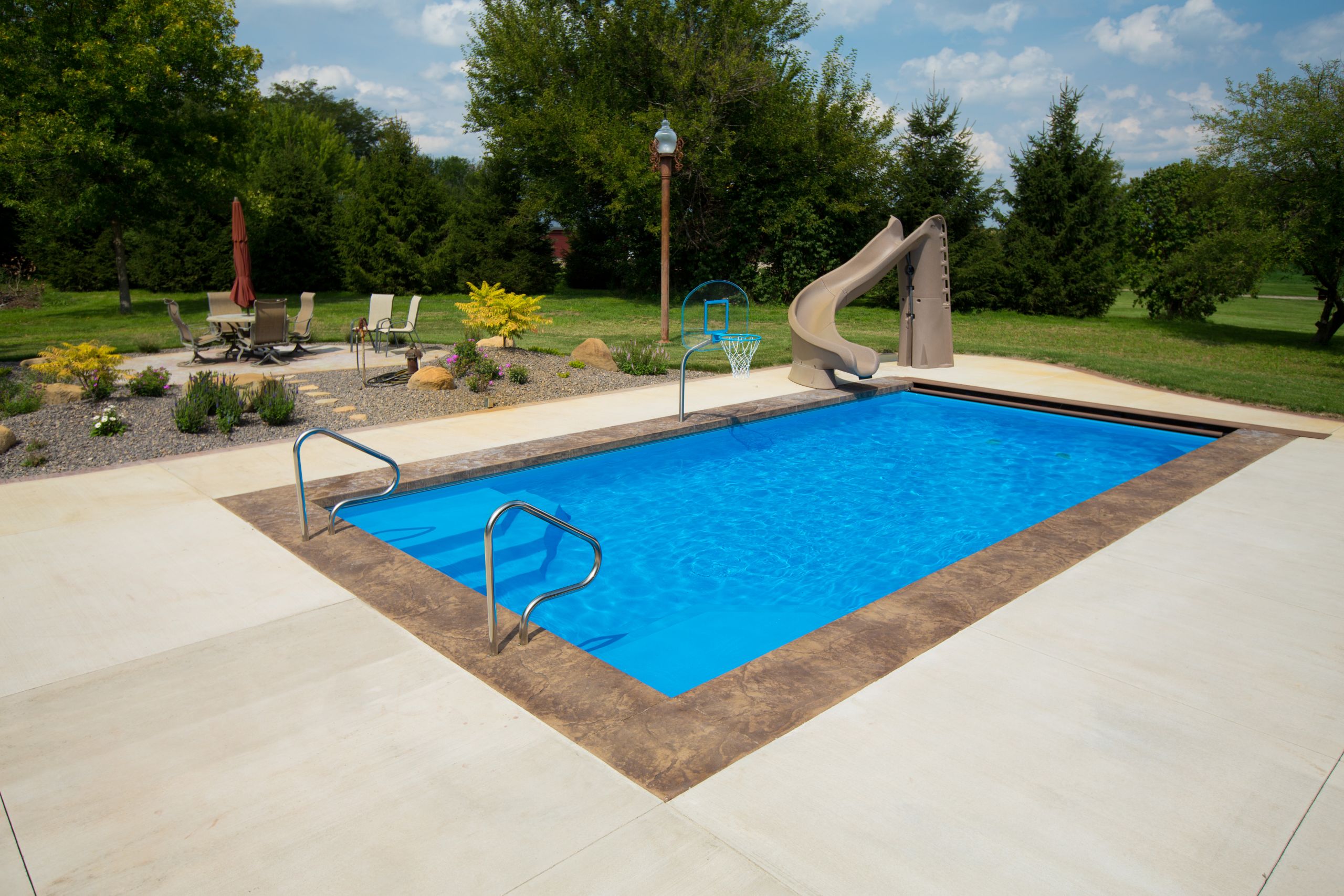 Backyard Leisure Terre Haute
 Backyard Leisure Fiberglass Pools of Terre Haute