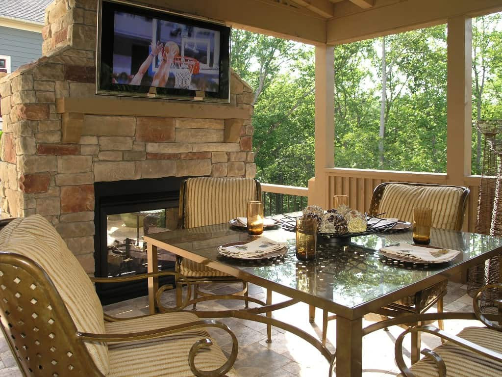 Backyard Patio Deck
 Tips To Up Your Home Value With An Outdoor Patio Deck Area