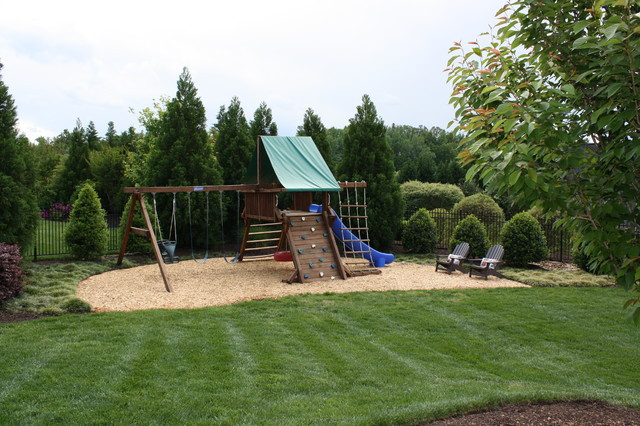 Backyard Play Area
 Backyard Play area Traditional Landscape Other by