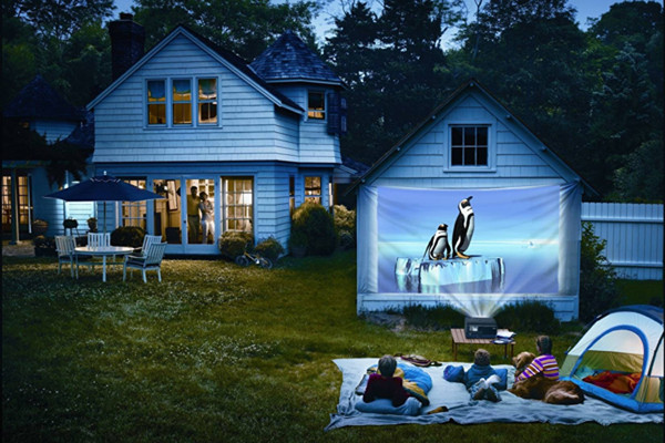 Backyard Projector Screens
 Projectors used outdoors for entertainment and profit