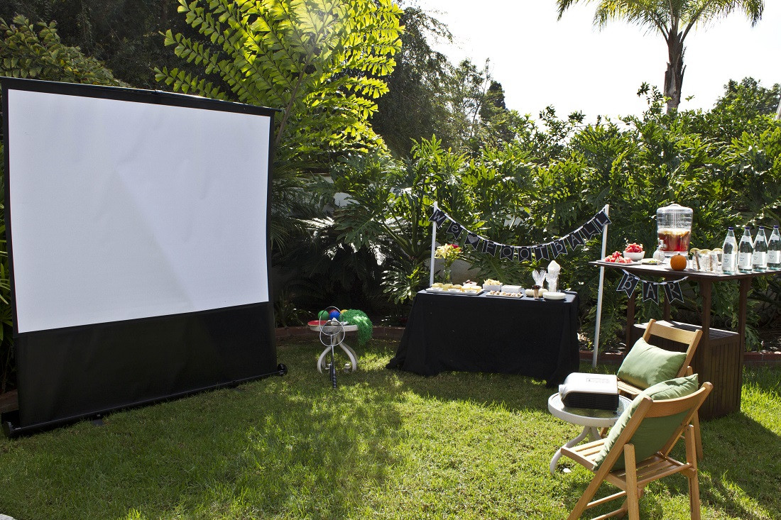 Backyard Projector Screens
 How To Buy An Outdoor Projector Backyard Projector