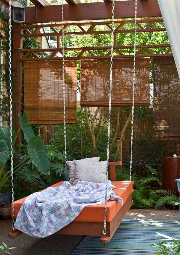 Backyard Swing Bed
 22 Creative Outdoor Swing Bed Designs For Relaxation