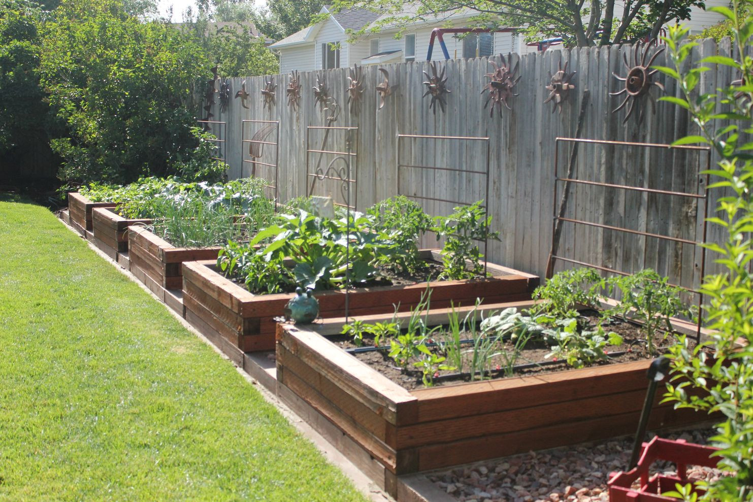 Backyard Vegetable Garden Ideas
 Affordable backyard ve able garden designs ideas 19