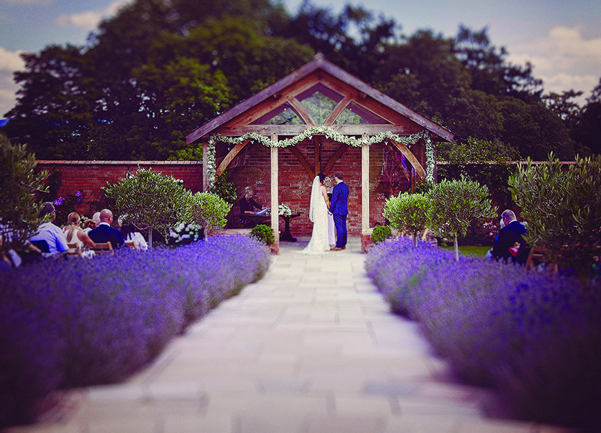 Backyard Wedding Venues
 8 Beautiful Outdoor Wedding Venues In The South West