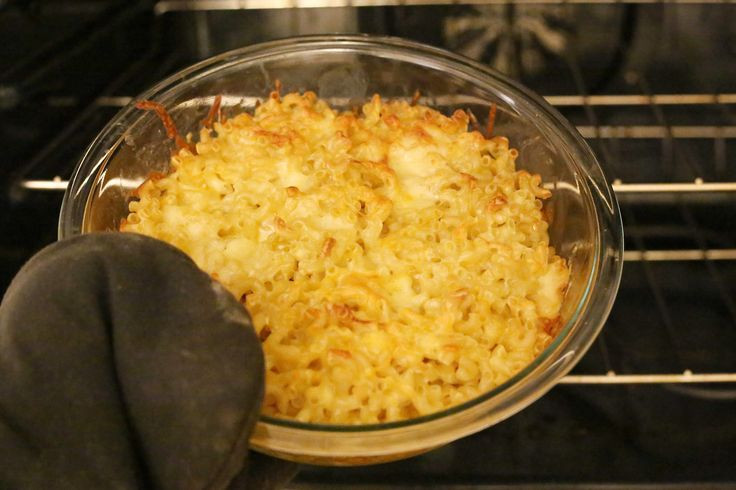 Baked Macaroni And Cheese For 50
 How to Bake a Quantity of Macaroni and Cheese for a