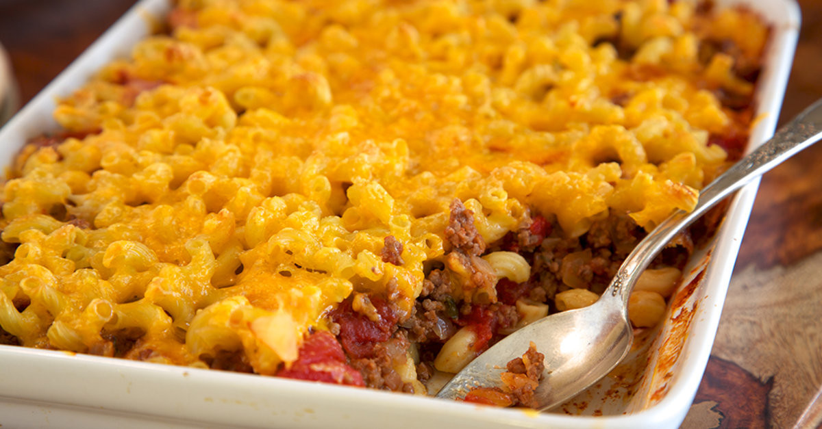 Baked Macaroni And Cheese With Tomatoes And Breadcrumbs
 Hamburger Helper Doesn’t Have Anything This Tasty Pasta