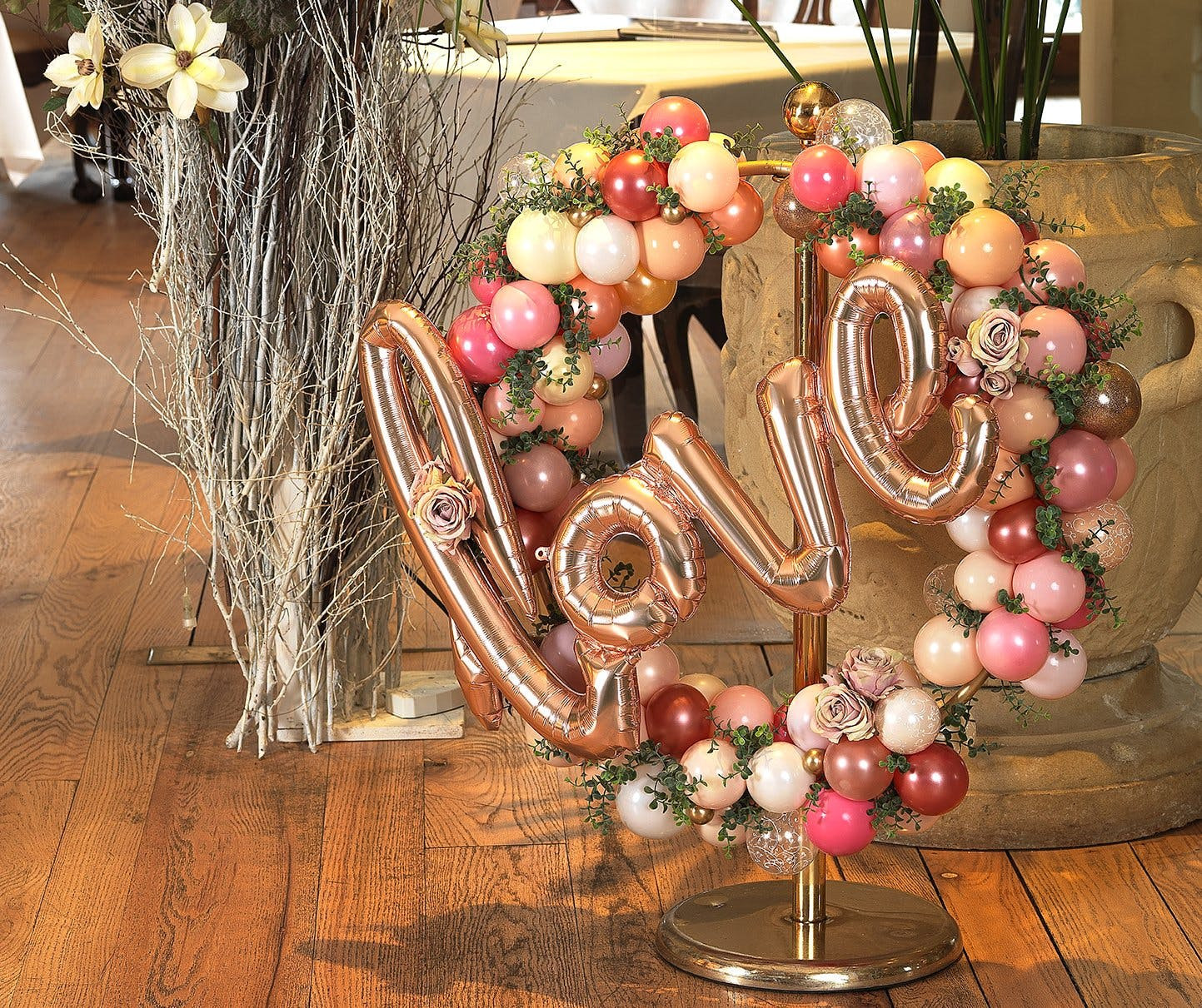 Balloon Decorations For Weddings
 Fun Balloon Ideas for Your Wedding Day Confetti
