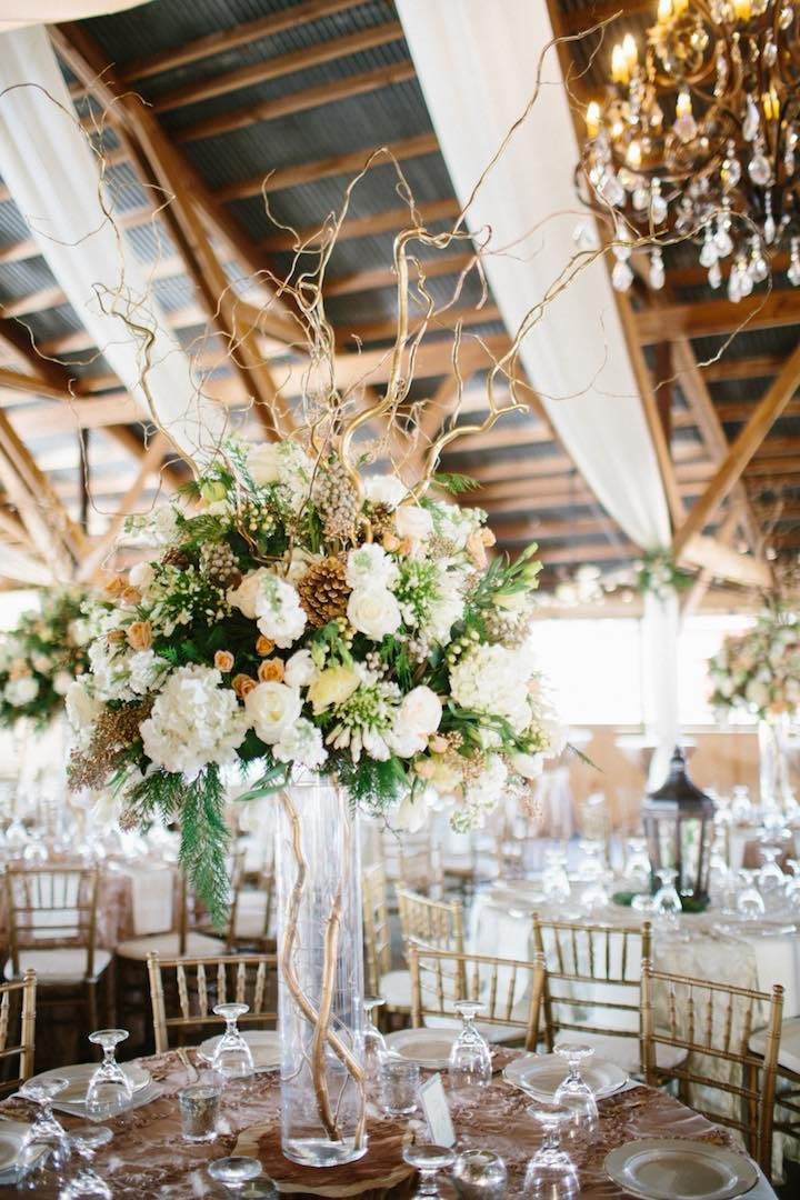 Barn Wedding Decor
 Rustic Barn Wedding With Elegance MODwedding