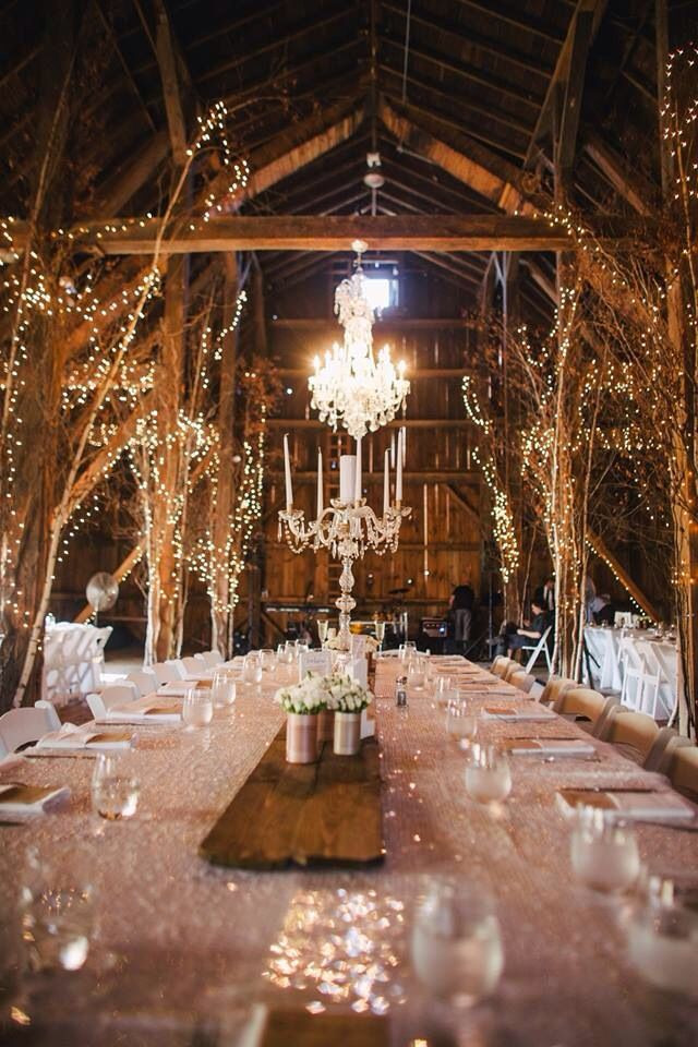 Barn Wedding Decor
 10 Gorgeous Barn Wedding Receptions