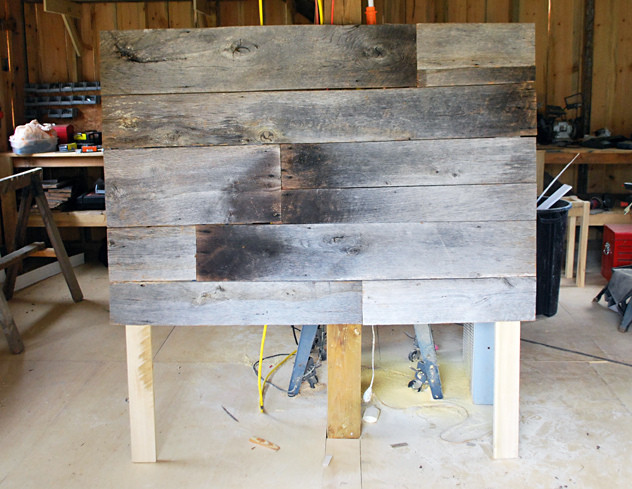 Barnwood Headboard DIY
 12 Cool DIY Reclaimed Wood Projects DIY Candy