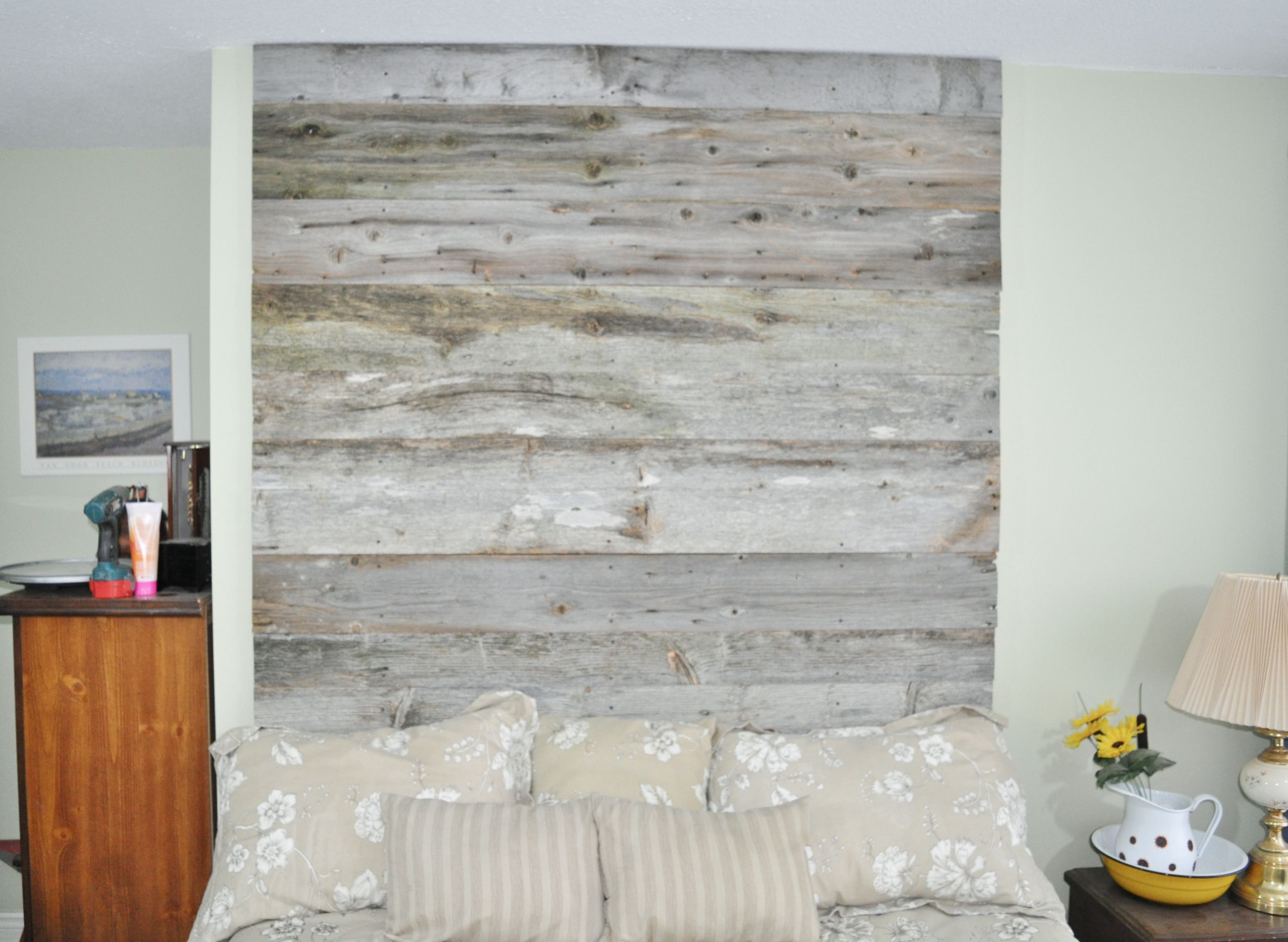 Barnwood Headboard DIY
 Reclaimed Wood Headboard DIY Installation Made From Real