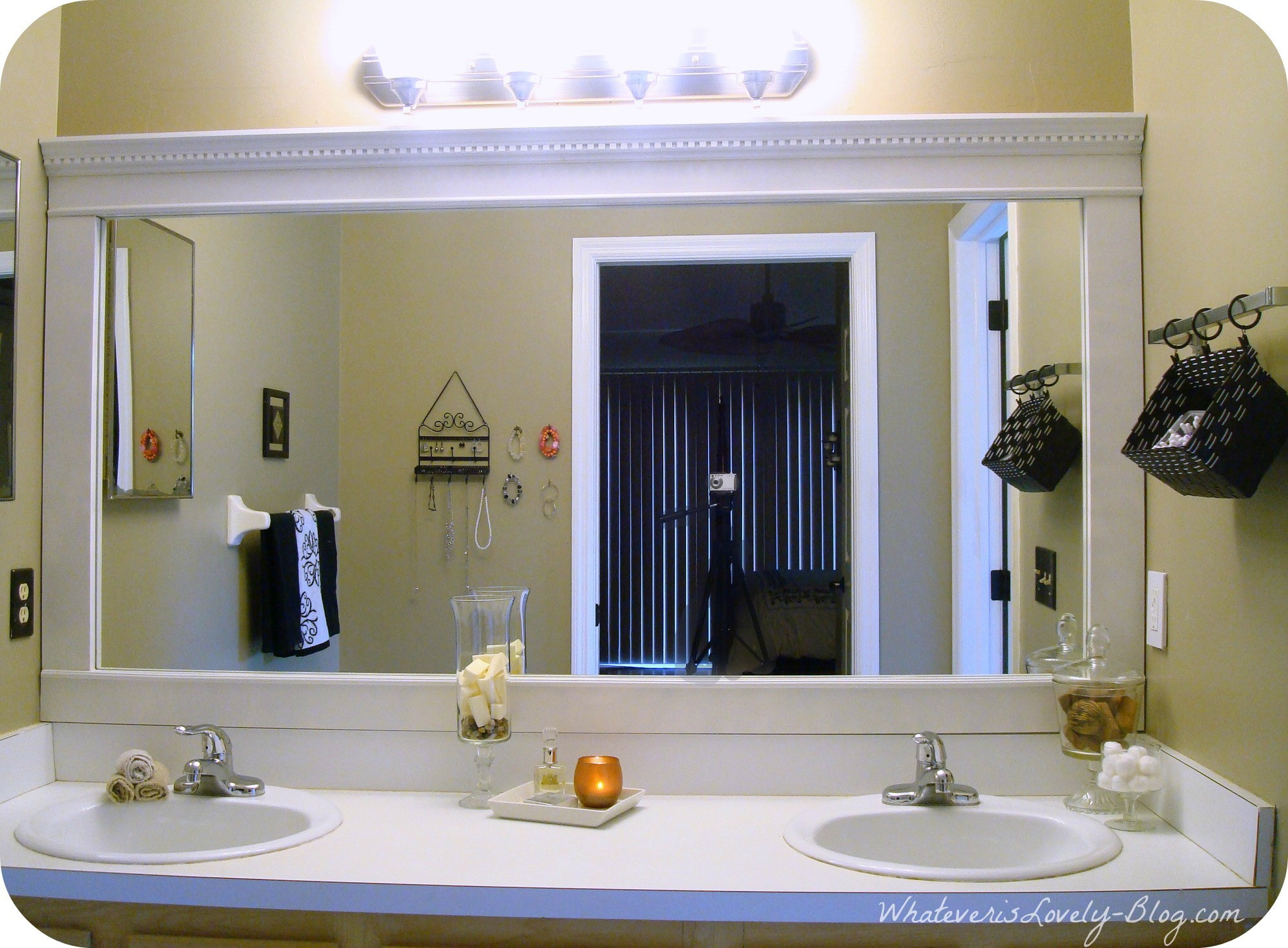 Bathroom Framed Mirrors
 5 Tips to Create a Bathroom That Sells