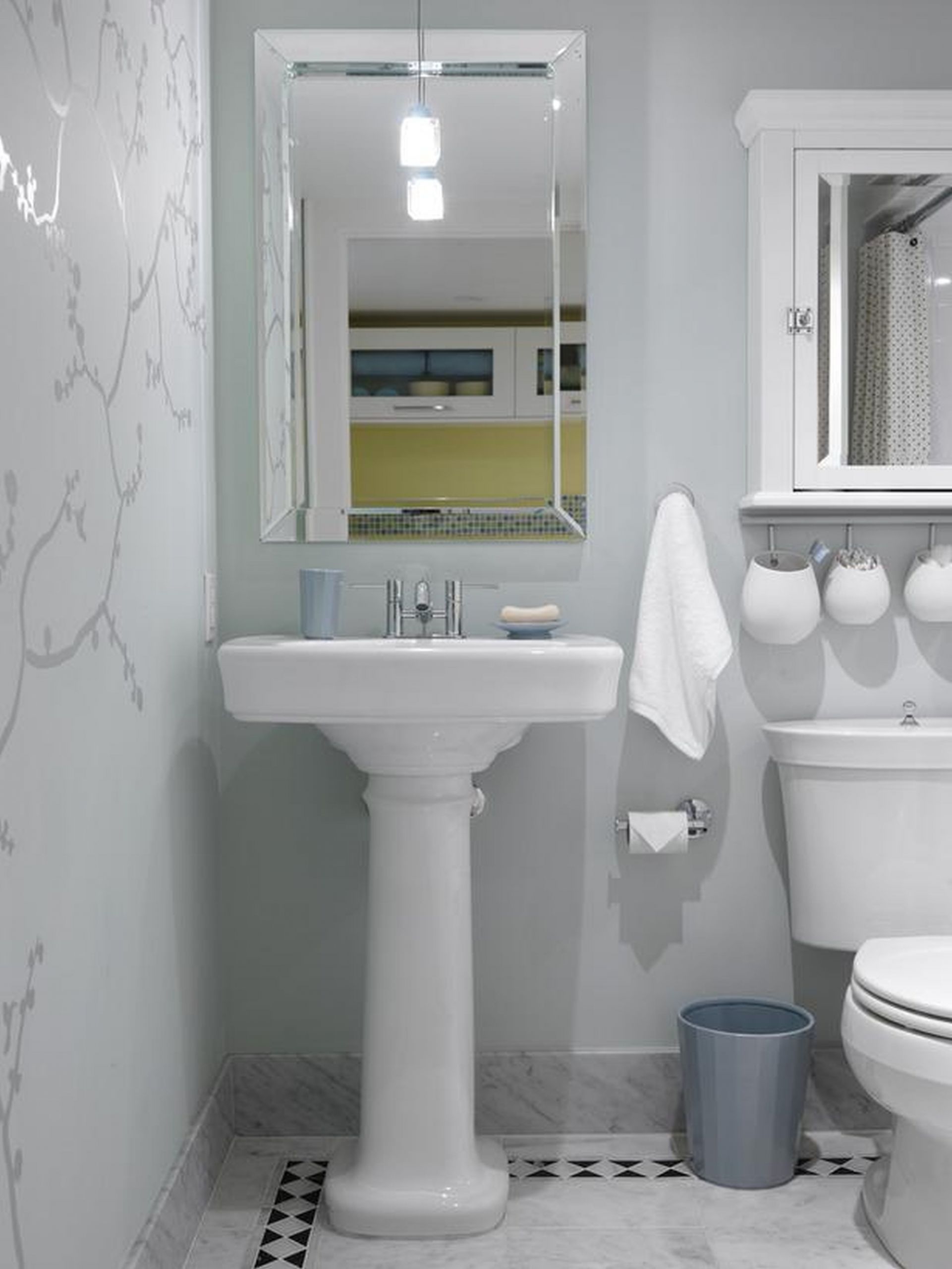 Bathroom Ideas For Small Spaces
 Small Bathroom Space Ideas – HomesFeed