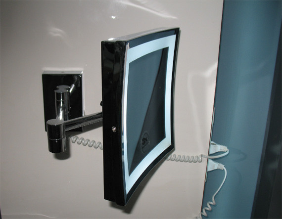 Bathroom Magnifying Mirror
 Lighted Magnifying Mirrors for Hotels and Private