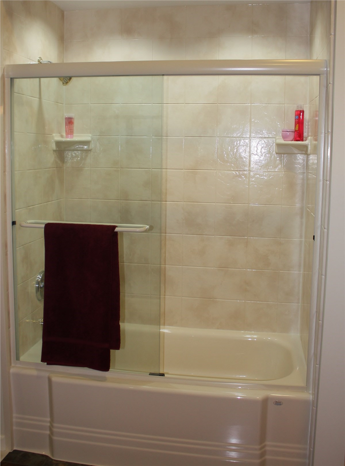 Bathroom Showers And Tubs
 Tub Shower bo Minnesota Tub Shower bo