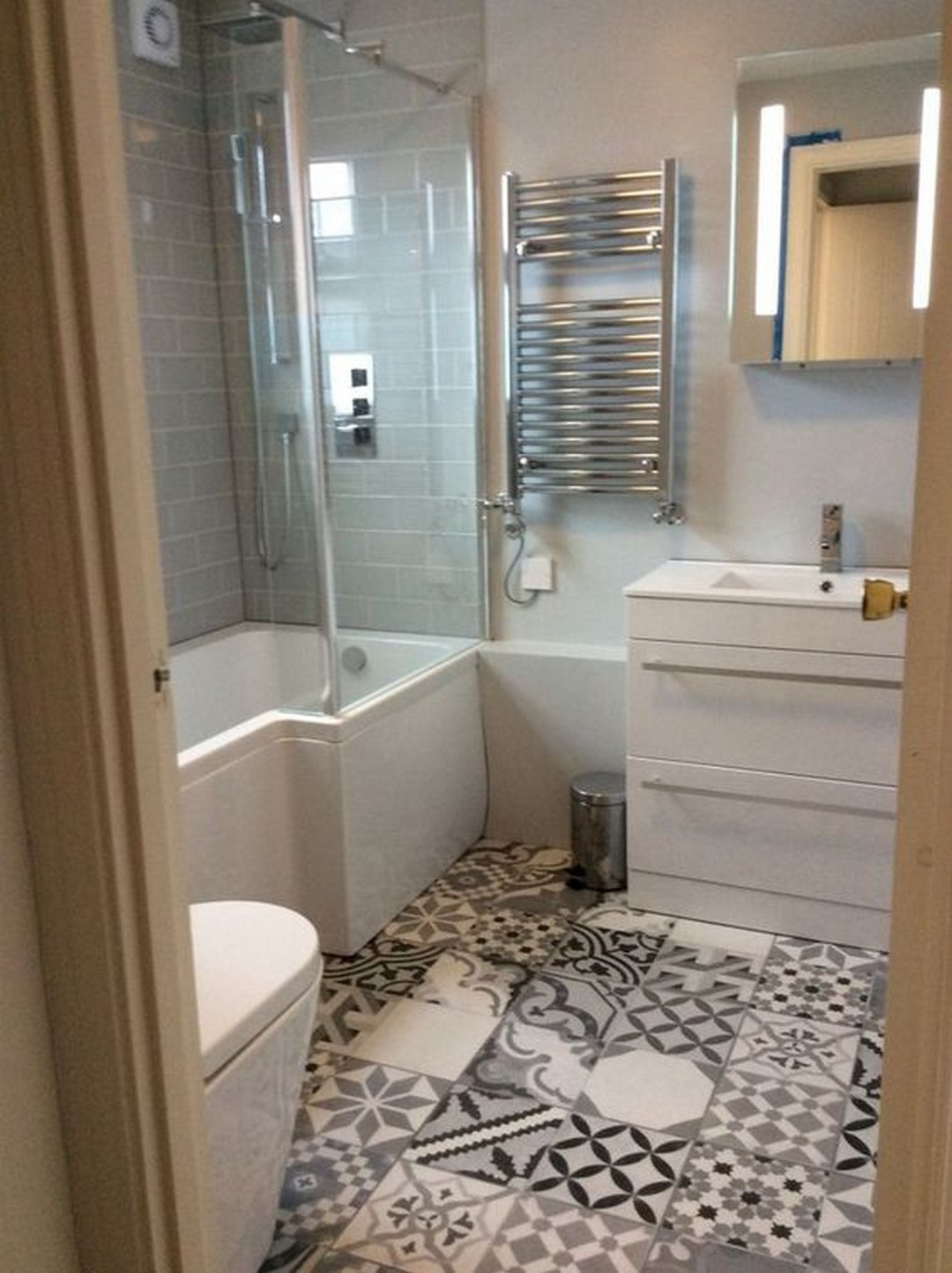 Bathroom Tile Designs
 Style up your Ordinary Bathroom with These Spanish Tile