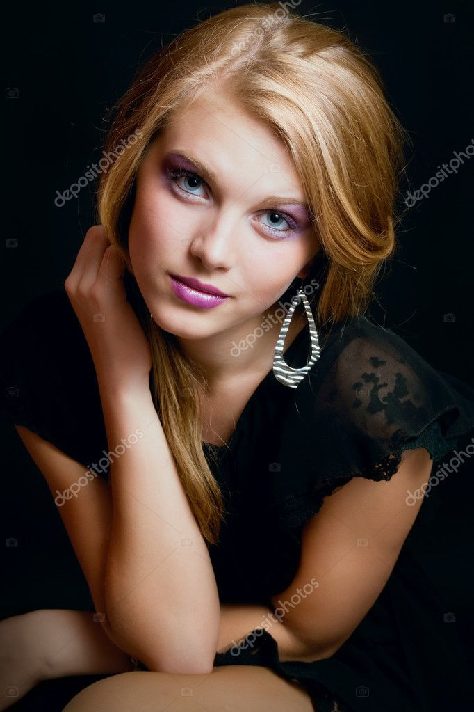 Beautiful Adult Women
 Portrait of beautiful young girl with healthy hair