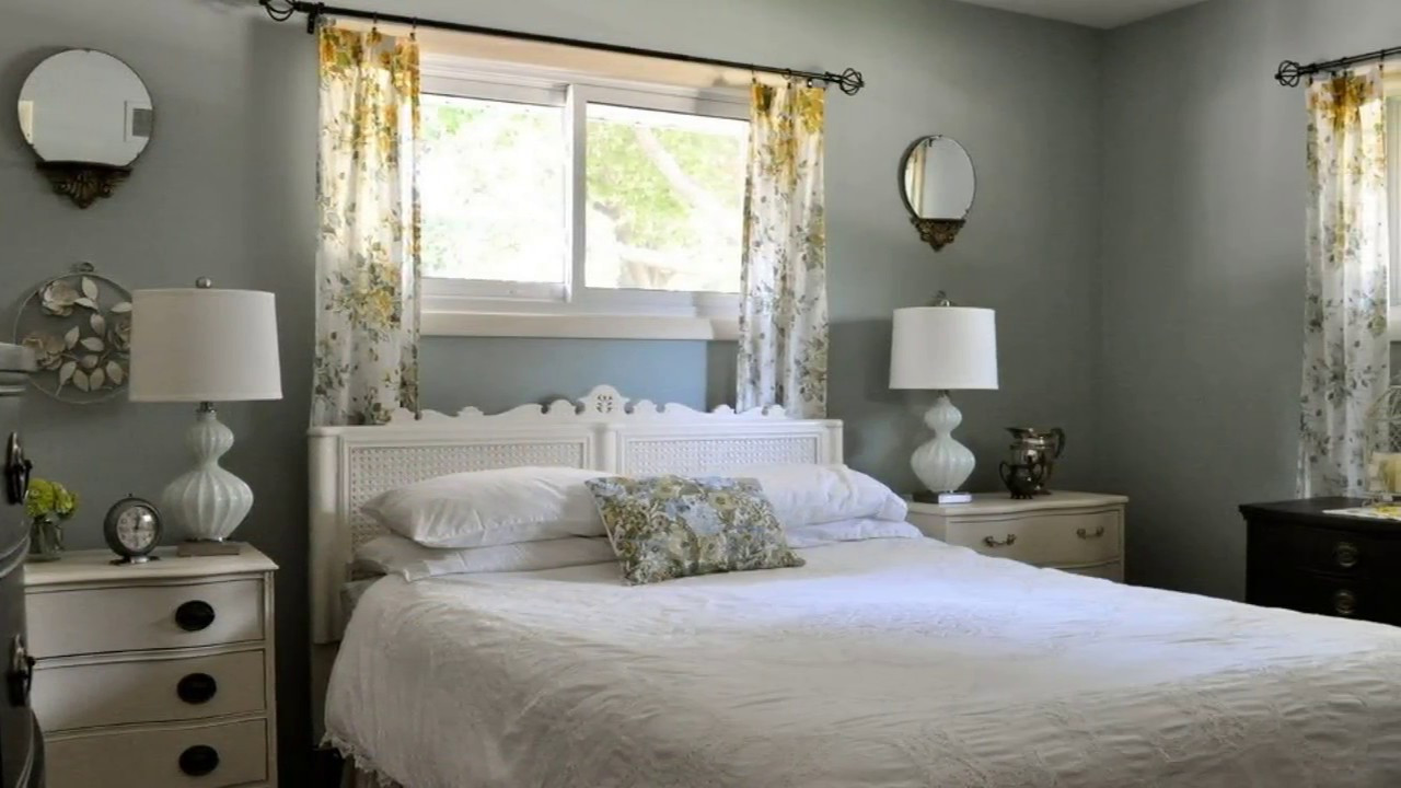 Bedroom Curtain Ideas Small Windows
 Great 50 Small Bedroom Bed Under Window