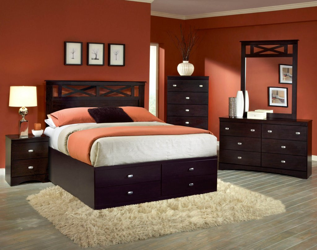 Bedroom Set With Storage
 Tyler 5 pc Set with Queen Storage Bed