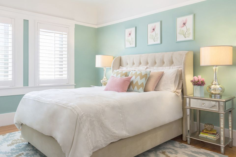 Best Color For Small Bedroom
 The Best Paint Colors for Small Space Decorating