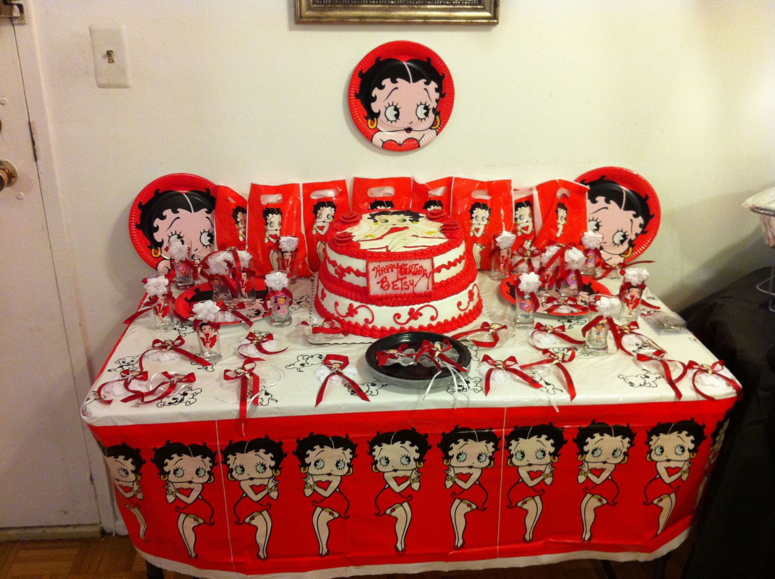 Betty Boop Birthday Decorations
 Betty Boop New Years Party in New York