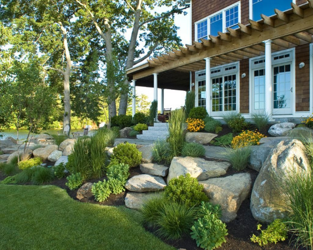 Big Backyard Landscaping Ideas
 31 Amazing Front Yard Landscaping Designs and Ideas