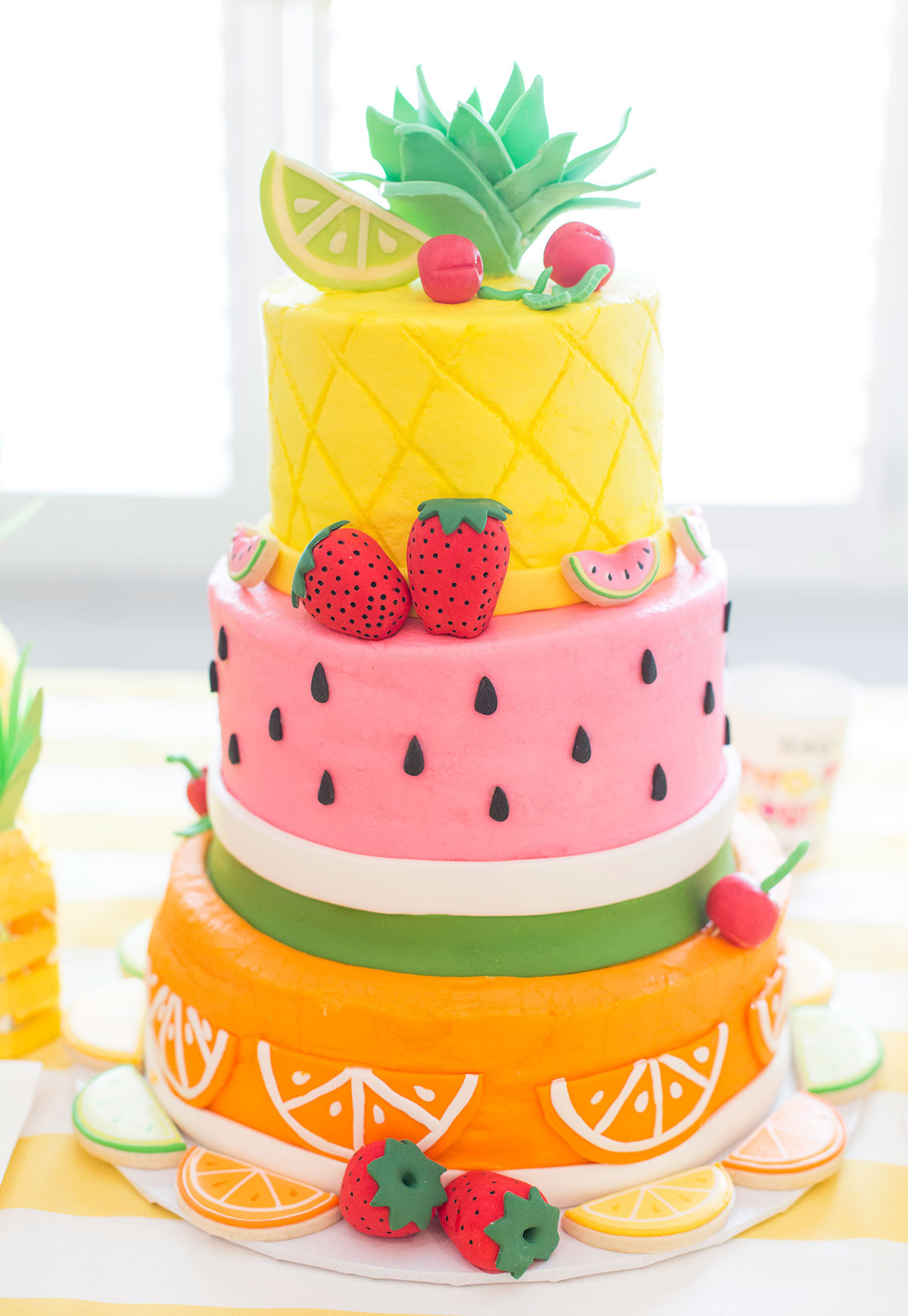 Birthday Cakes Ideas
 Roundup of the BEST Summer Cakes Tutorials and Ideas