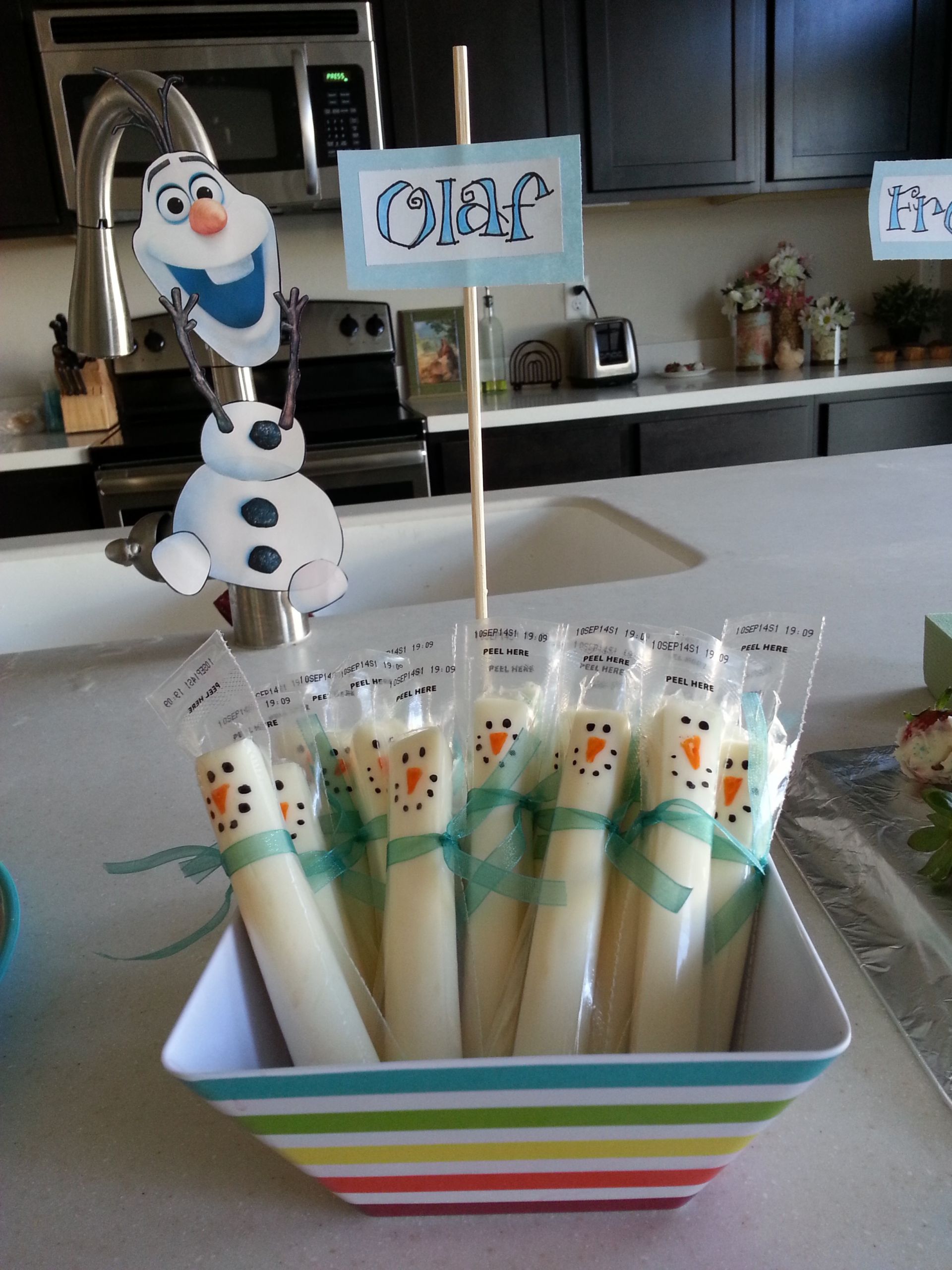 Birthday Decorations
 My DIY Frozen Birthday Party LDS S M I L E