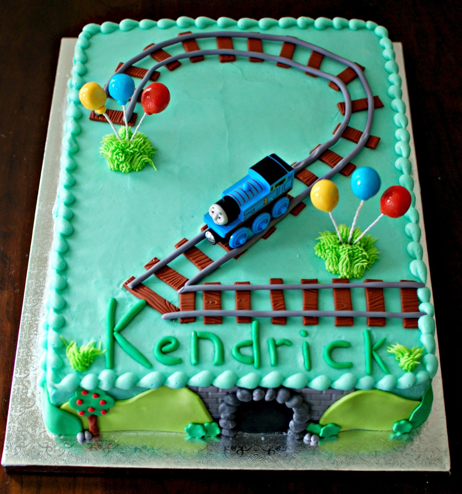 Birthday Party Ideas For 2 Year Old Boy
 Snacky French Thomas 2nd Bithday Cake