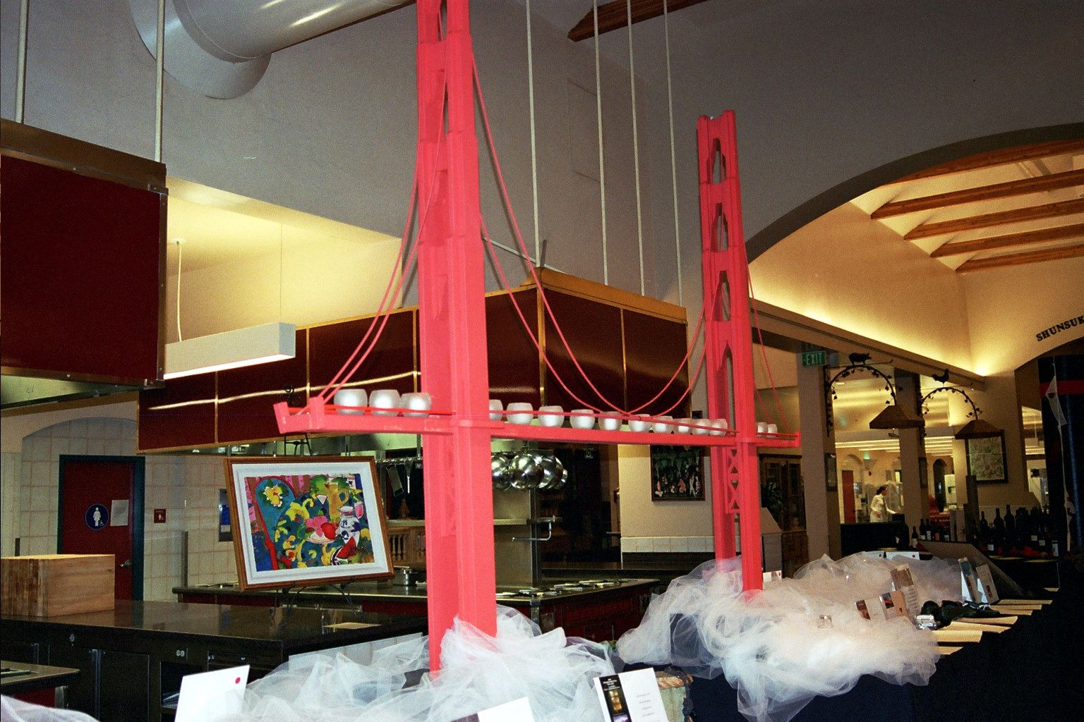 Birthday Party Ideas San Francisco
 San Francisco theme using Golden Gate Bridge prop