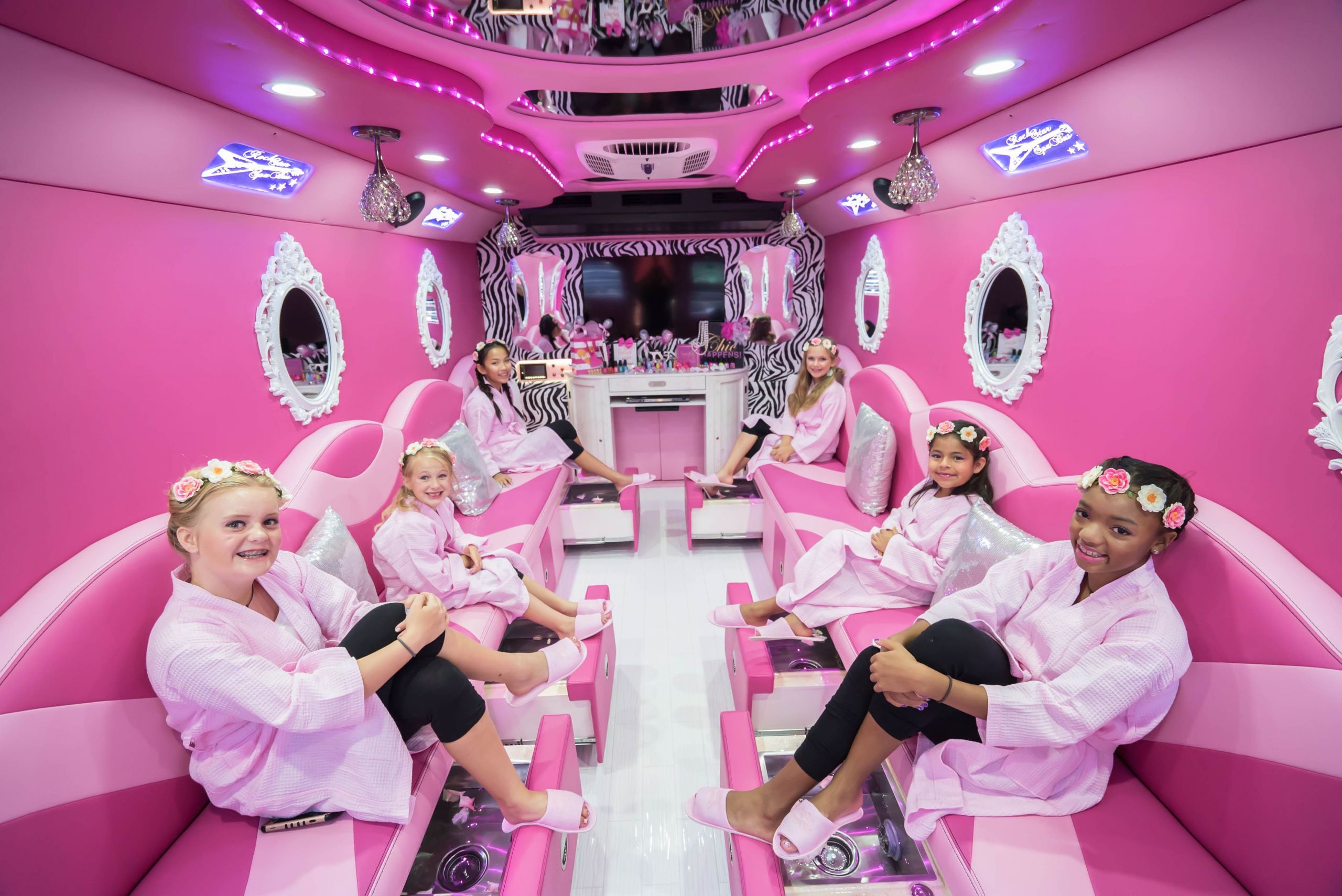 Birthday Party Places Dallas
 Girls spa parties bus in Katy Kids spa bus mobile