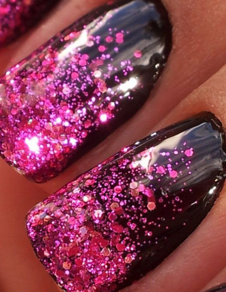 Black And Pink Glitter Nails
 8 Best Glitter Nail Art Designs with